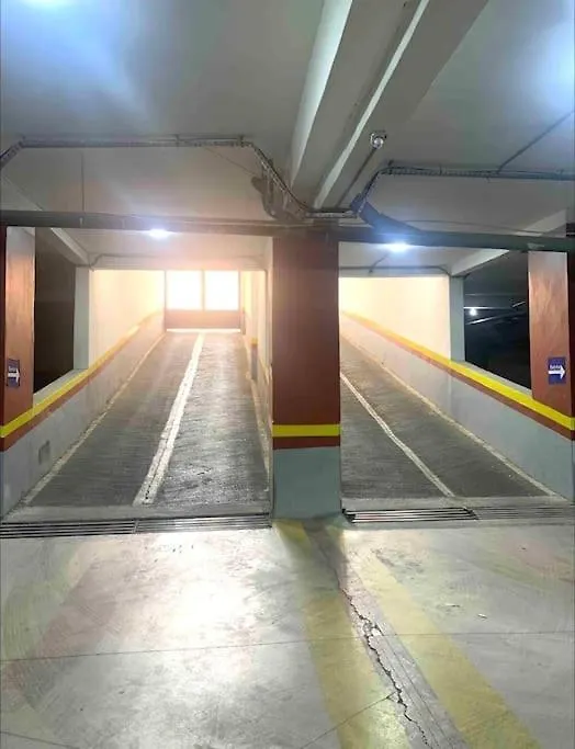 아파트 Magnifique Appart Avec Piscine, Wifi, Clim, Parking 마라케시